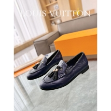 Louis Vuitton Low Shoes